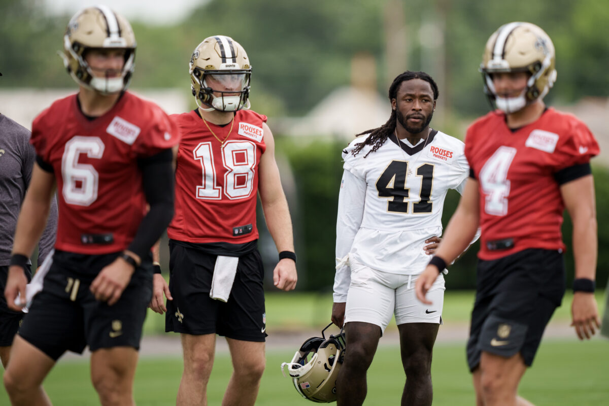 Agents says Kamara has new deal with Saints for 2026